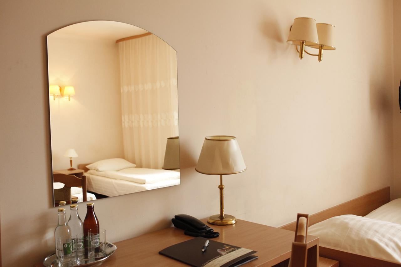 Iskra Hotel Radom Exterior photo